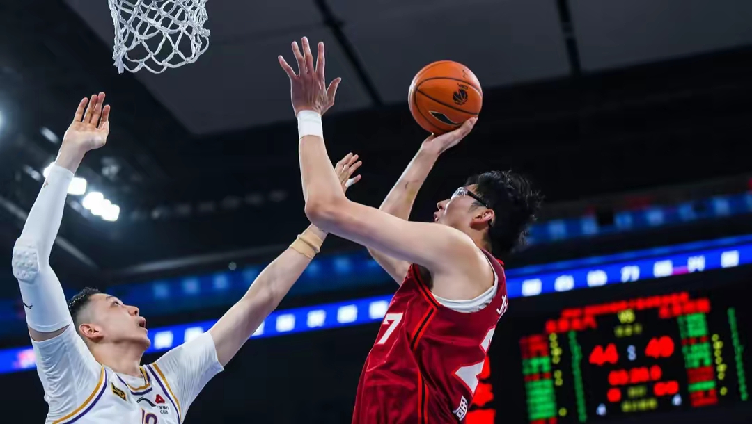 国际比赛日广州队备战CBA季后赛，回应争议细节曝光，信心回归，阵容厚度经受考验的简单介绍