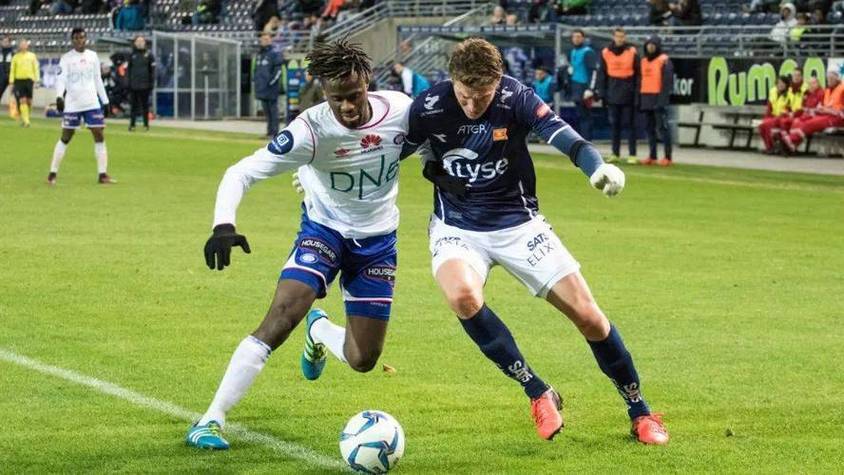 关于赛地聚焦：德国杯赛后热度飙升，那不勒斯主帅复盘，态度坚定，轮换策略成焦点的信息