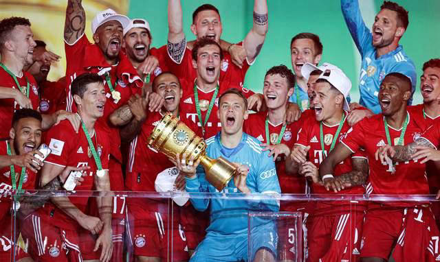 关于赛地聚焦：德国杯赛后热度飙升，那不勒斯主帅复盘，态度坚定，轮换策略成焦点的信息