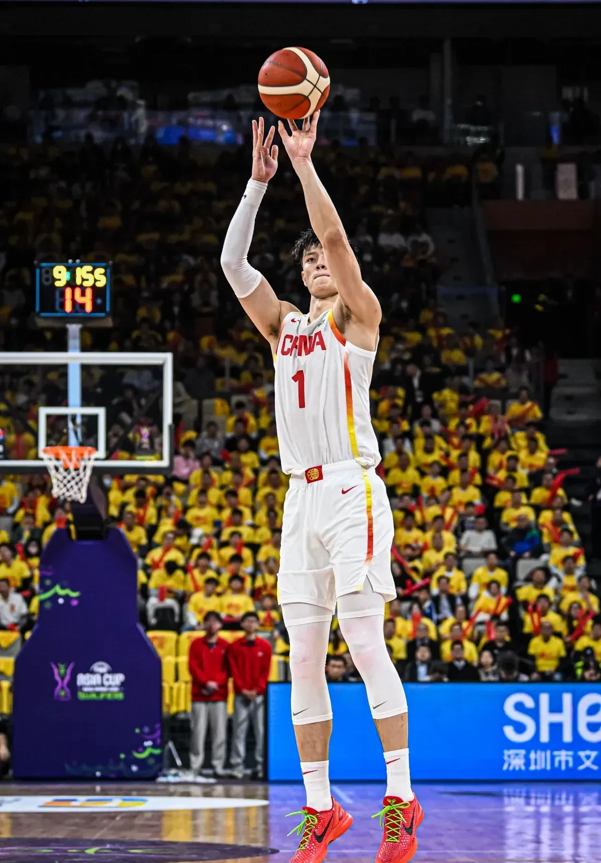 今晚广东宏远再遭质疑:社区盾节点到来;质疑声仍在;年轻球员得到机会 今晚广东宏远再遭质疑:社区盾节点到来;质疑声仍在;年轻球员得到机会