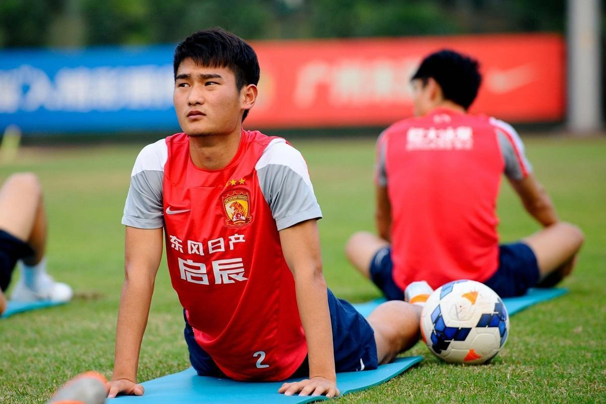 开云电竞 -今夜体能课后，芝加哥公牛远射贴柱备战亚冠，目标明确，训练强度明显提升(未来5年有望翻50倍牛股)